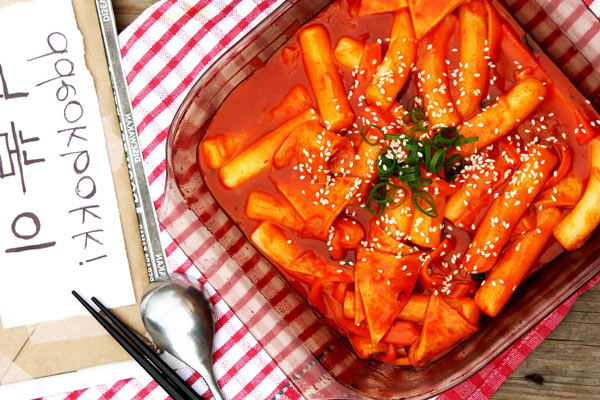 Top 3 bước làm tokbokki ngon nhất chuẩn vị Hàn Quốc Top 3 bước làm tokbokki ngon nhất chuẩn vị Hàn Quốc