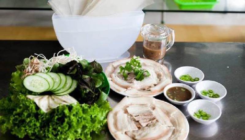 10. Bánh tráng cuốn thịt heo Đồng Xanh