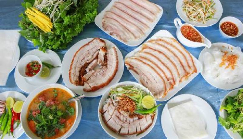 6. Bánh tráng cuốn thịt heo Donald Trung Đà Nẵng