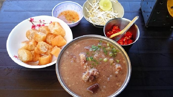 Cháo lòng Cô Giang