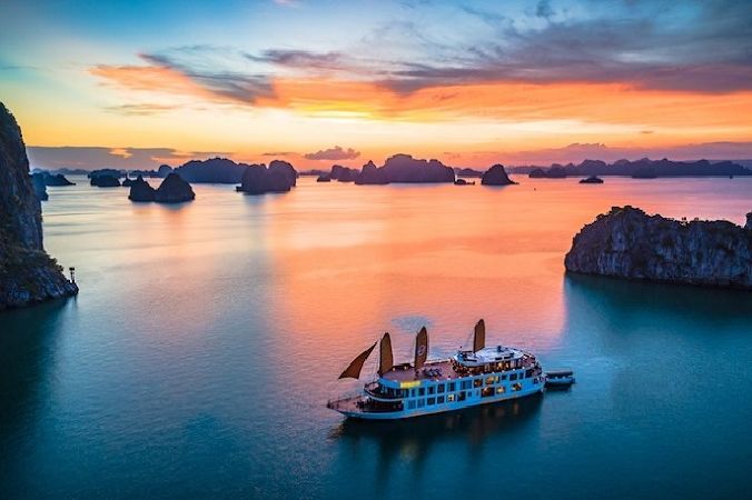 Vịnh Hạ Long – Quảng Ninh