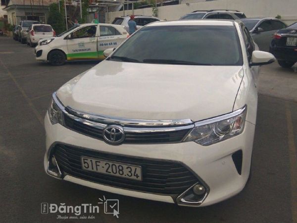 CHO THUÊ XE TỰ LÁI TOYOTA CAMRY 2016 THỦ TỤC NHANH CHÓNG