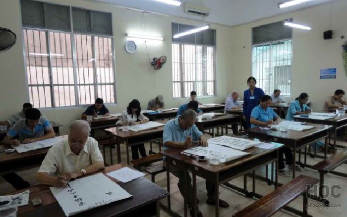 Trung tâm giáo dục thường xuyên tiếng Hoa