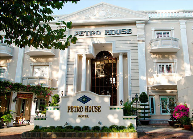 Petro House Hotel