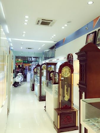 Cửa hàng đồng hồ Tân Thế Kỷ