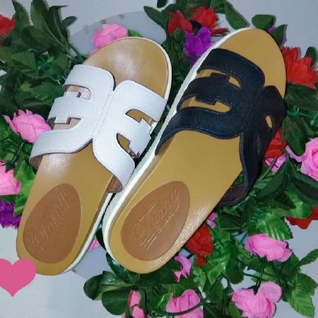 Xưởng giày dép Moon Shoes