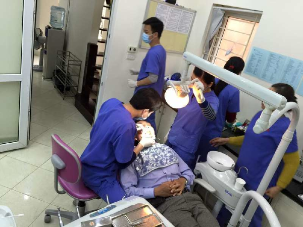 Nha khoa quốc tế Á Châu