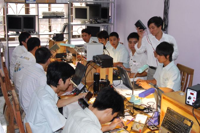 Trung tâm ngoại ngữ tin học An Quốc Việt
