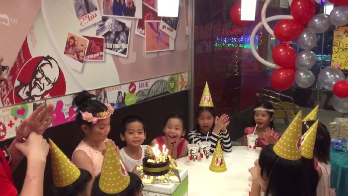 Cửa hàng thức ăn nhanh KFC