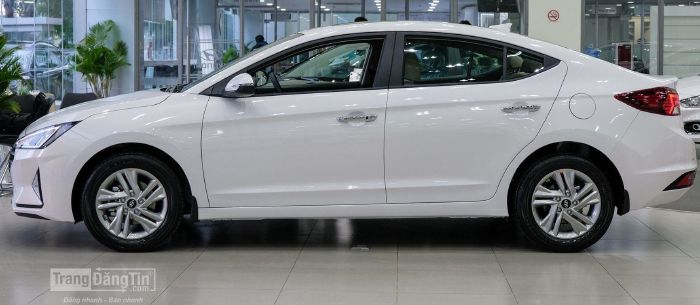 HYUNDAI ELANTRA 2019
