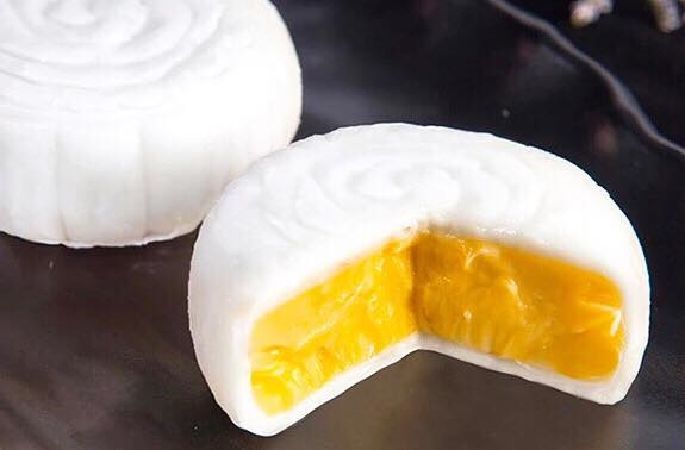 Bánh trung thu nhân sầu riêng