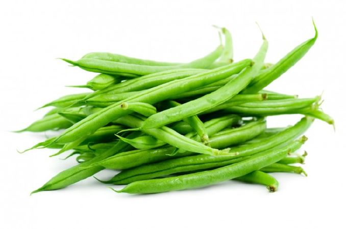 Các loại đậu còn non nguyên vỏ ( đậu que, đậu xanh, đen)