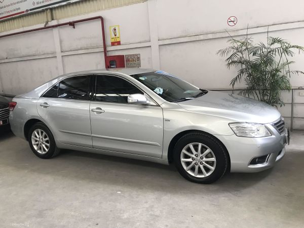 Camry 2.4G 2009 Màu bạc
