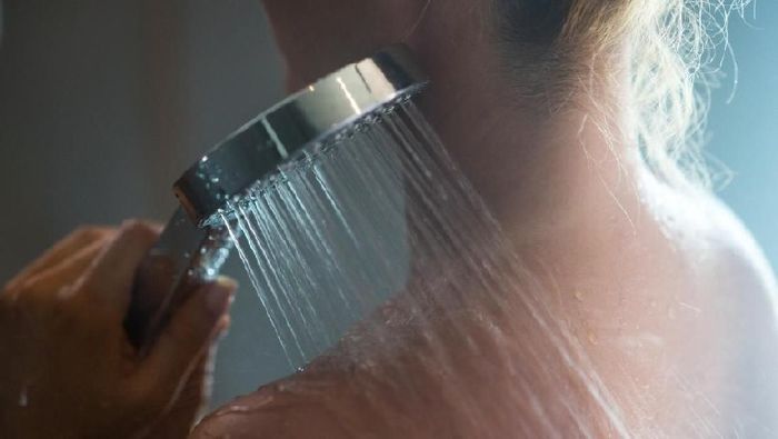 Tắm nước nóng thường xuyên