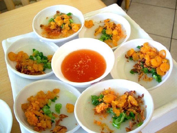 Phố ẩm thực Phan Xích Long