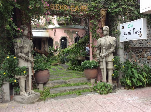 Quán Cafe Huyền Thoại