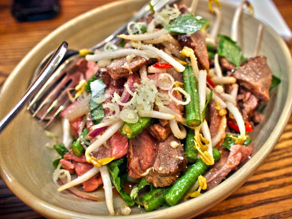 Lap Khmer – salad bò Khmer tái chanh