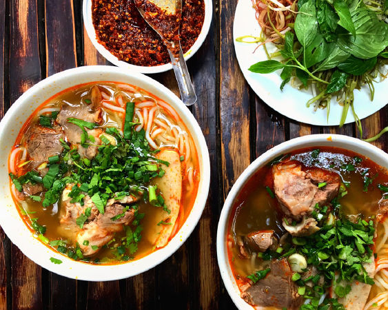 Quán bún bò Huế Đông Ba