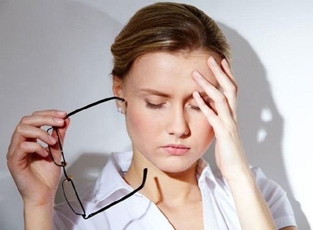 Bị cận không đeo kính có sao không?