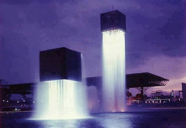 Đài phun nước Floating - Nhật Bản