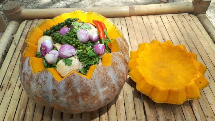 Ếch hấp bí đỏ