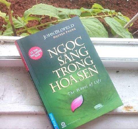 Ngọc Sáng Trong Hoa Sen