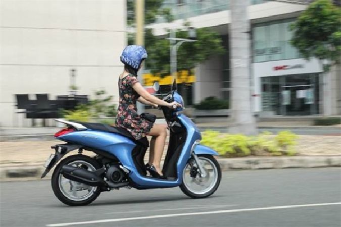 Giảm tốc từ xa, không tăng giảm ga đột ngột
