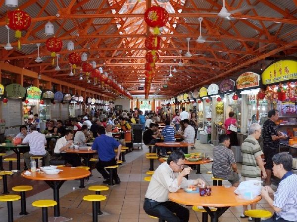Nền ẩm thực ngoài trời phong phú