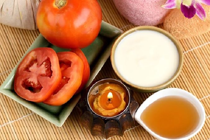 Xoá nếp nhăn da với cà chua cà sữa chua
