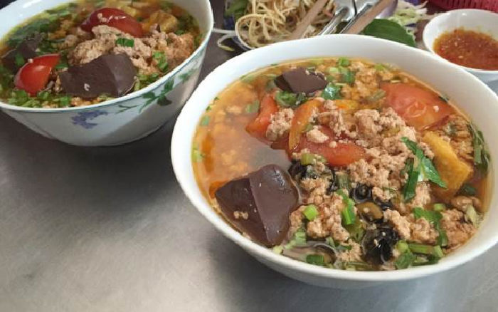 Bún riêu cua Mai Hắc Đế