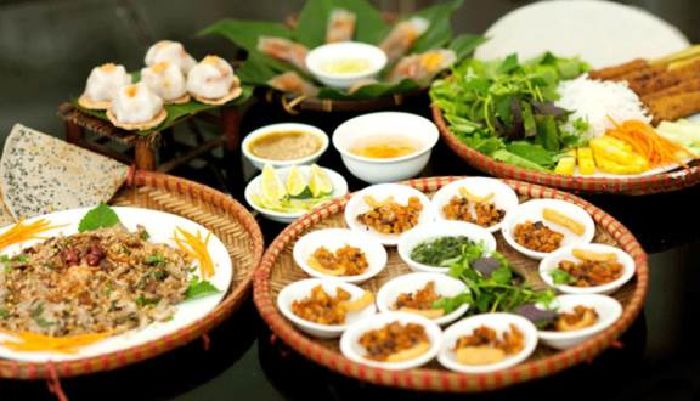 Món Huế