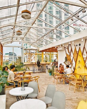 Nắng Rooftop Cafe