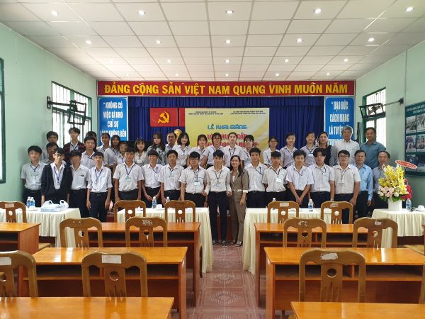 Trường Trung Cấp Nghề Kỹ Thuật Nghiệp Vụ Tôn Đức Thắng