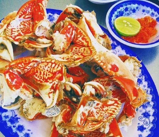 Bé Hiếu quán hải sản