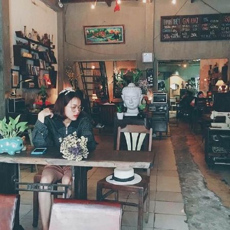 Cửa Hàng Cafe 81
