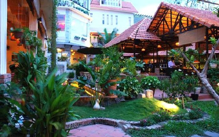 Cafe Khoảng Lặng