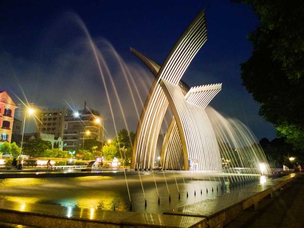 Công viên Hoàng Văn Thụ