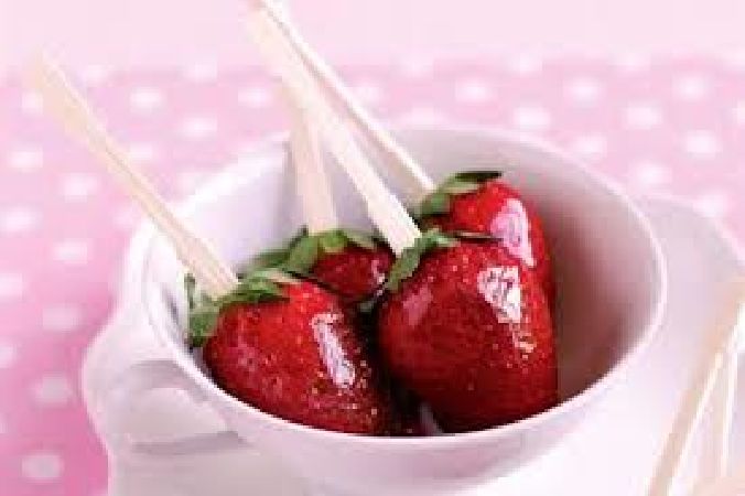Kẹo dâu tây caramel
