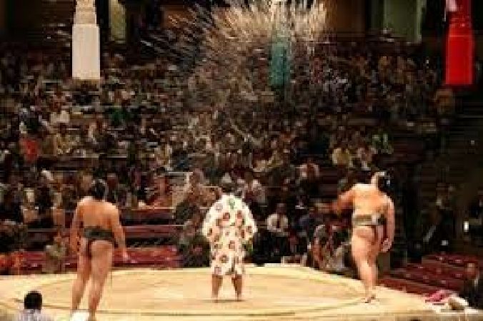 Ném muối Sumo