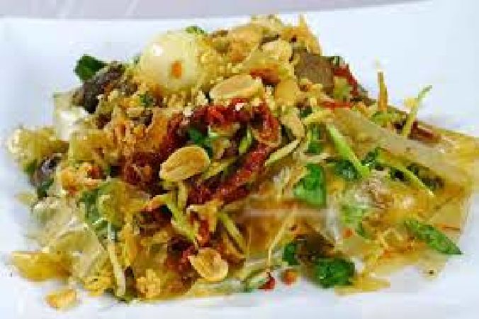 Bánh tráng trộn xoài sống