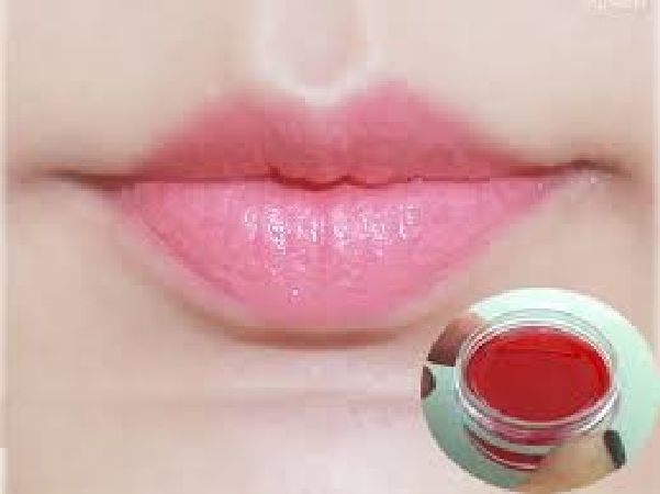 Gấc giúp dưỡng môi