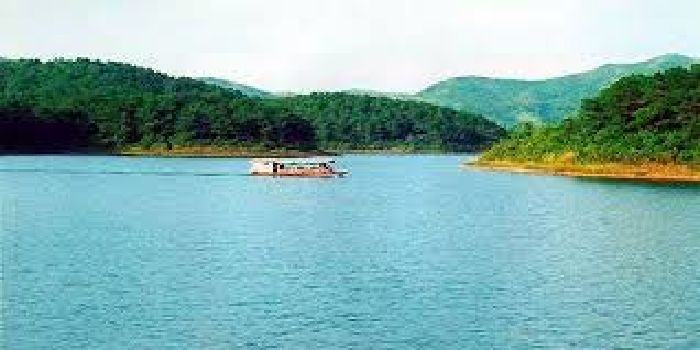 Hồ Khuôn Thần