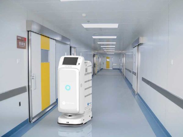 Robot vận chuyển trong y tế