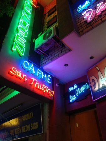 Đào Nguyên - Cafe sân thượng