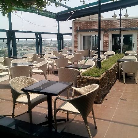Sky 17- Cafe & Restaurant