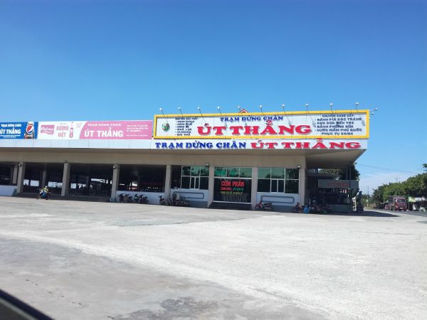 Trạm Dừng Chân Út Thẳng