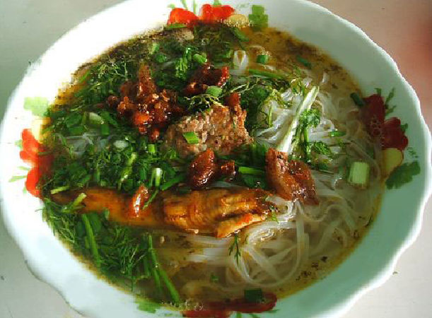 Canh cá Quỳnh Côi
