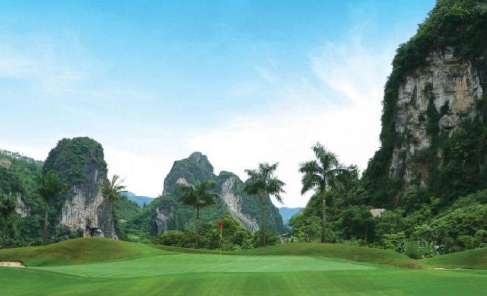 Phoenix Golf Resort