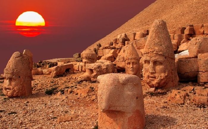 Núi Nemrut