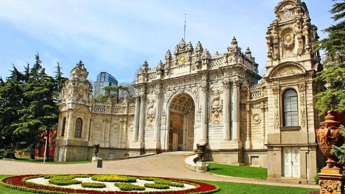Cung điện Dolmabahçe